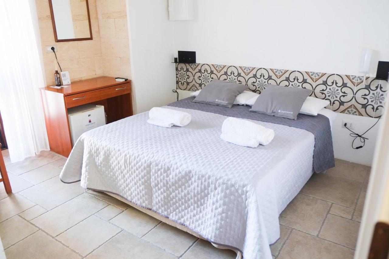 أفيترانا Largo Imperiali B&B المظهر الخارجي الصورة